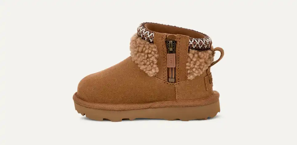 Cizme Classic Ultra Mini Maxi Curly 1157730T-CHE maro EU 22 - EU 30