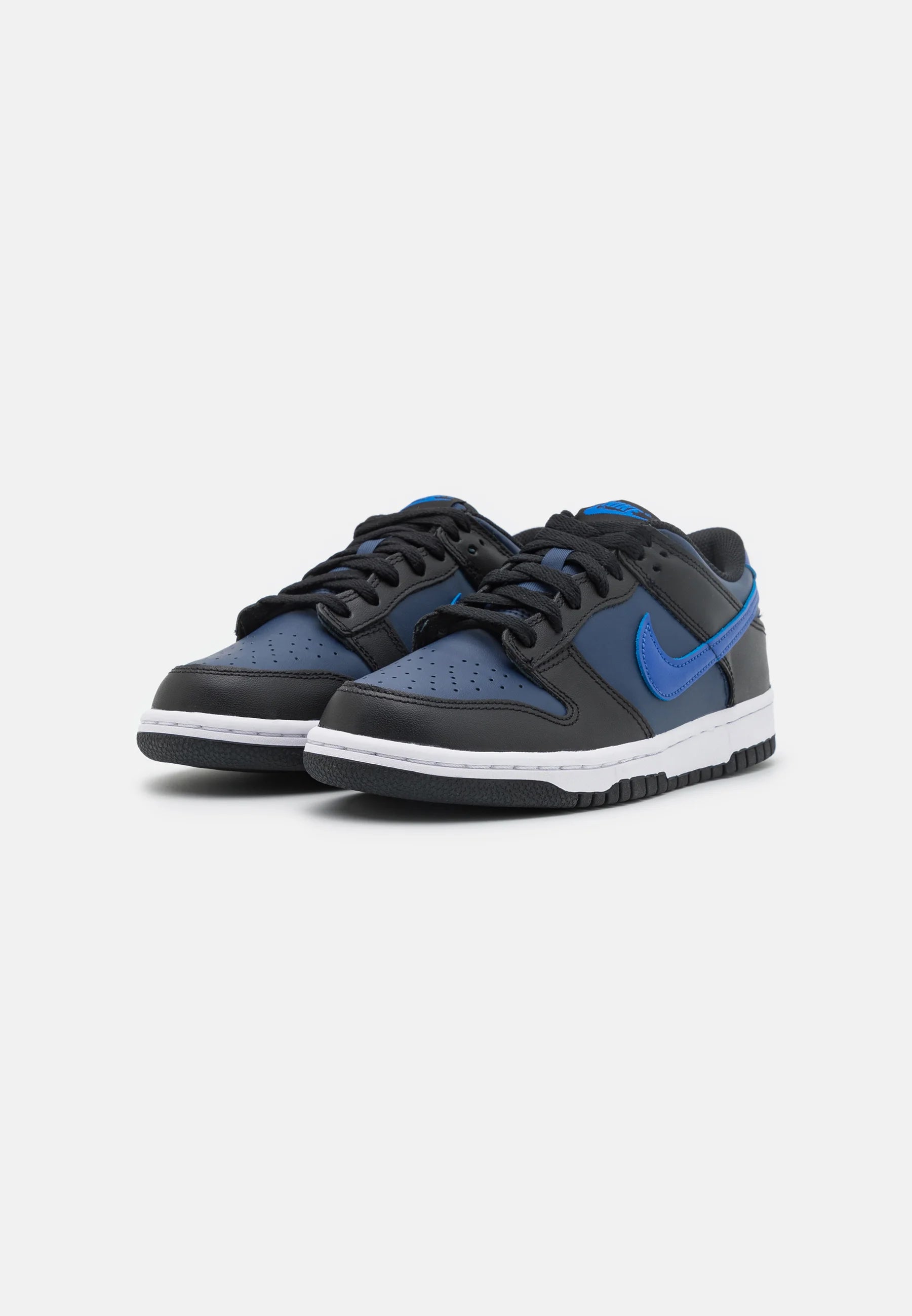 Pantofi sport-Nike-NIKE DUNK LOW BG EU 35.5 - EU 40