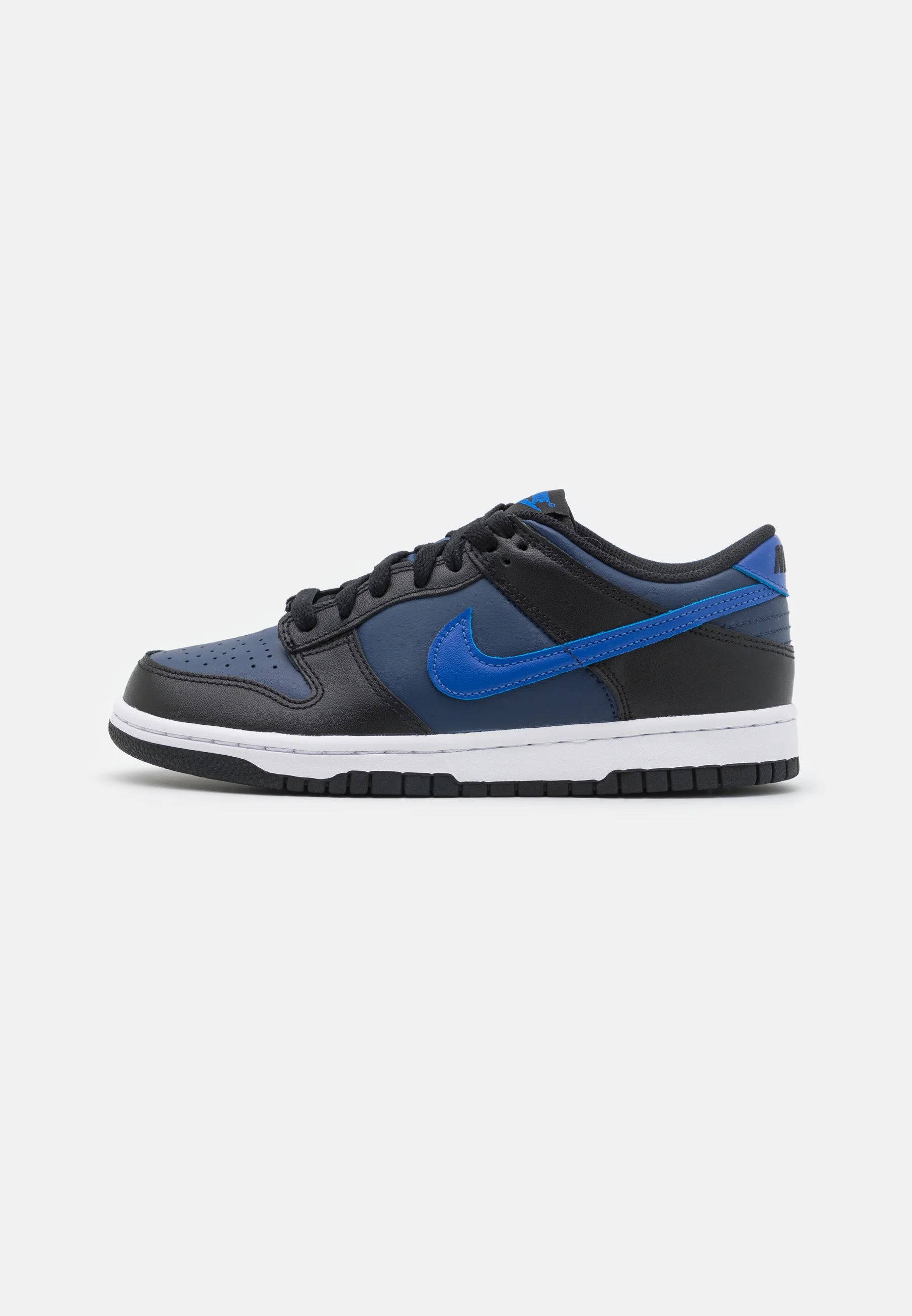 Pantofi sport-Nike-NIKE DUNK LOW BG EU 35.5 - EU 40