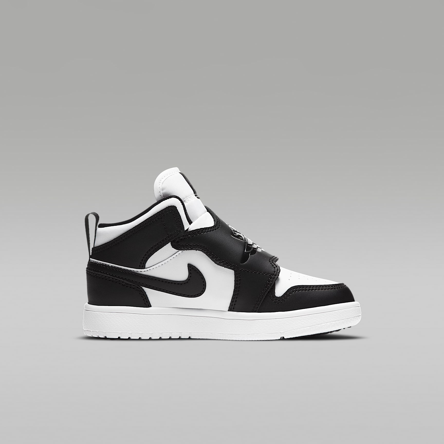 Pantofi sport Nike Sky Jordan 1 Preschool