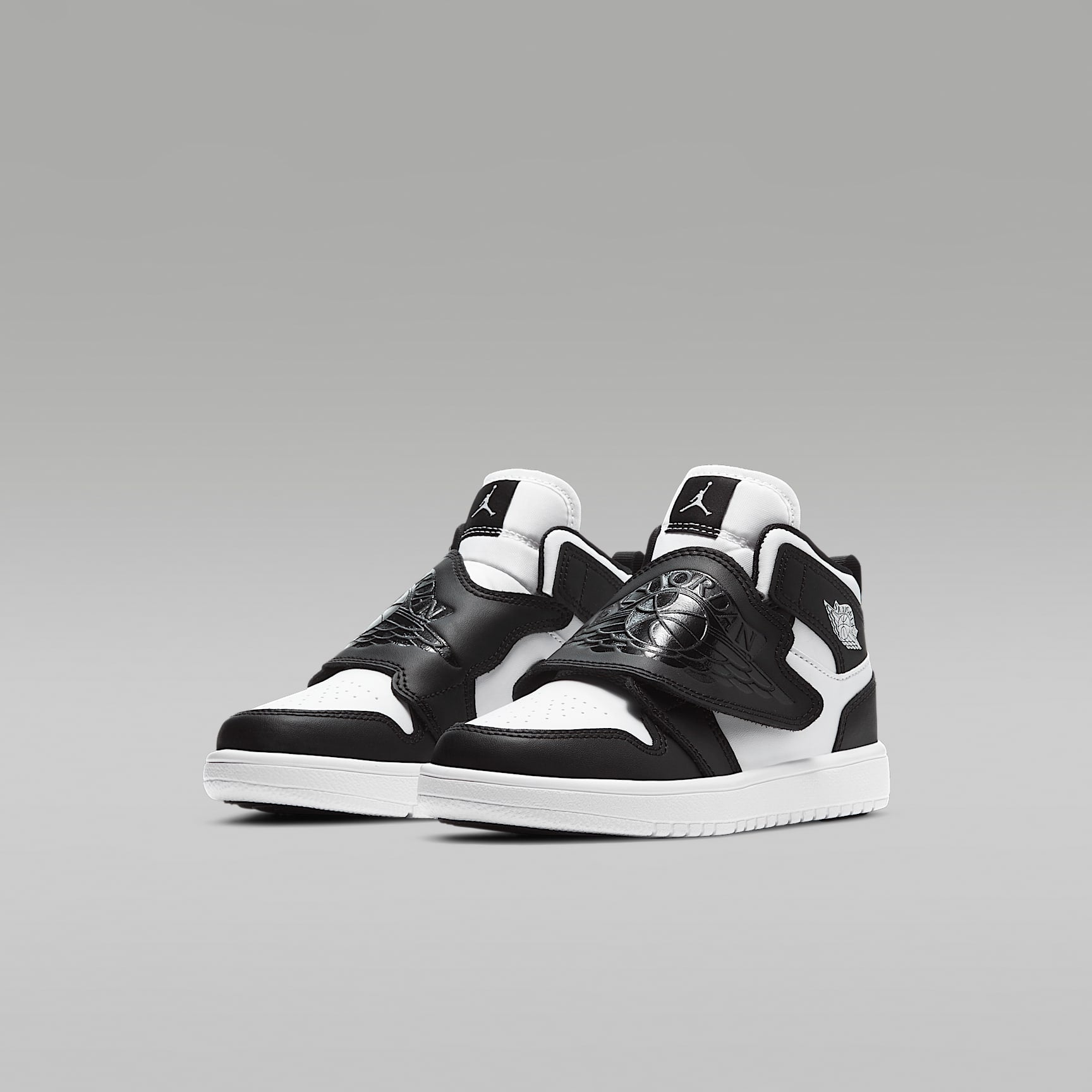 Pantofi sport Nike Sky Jordan 1 Preschool