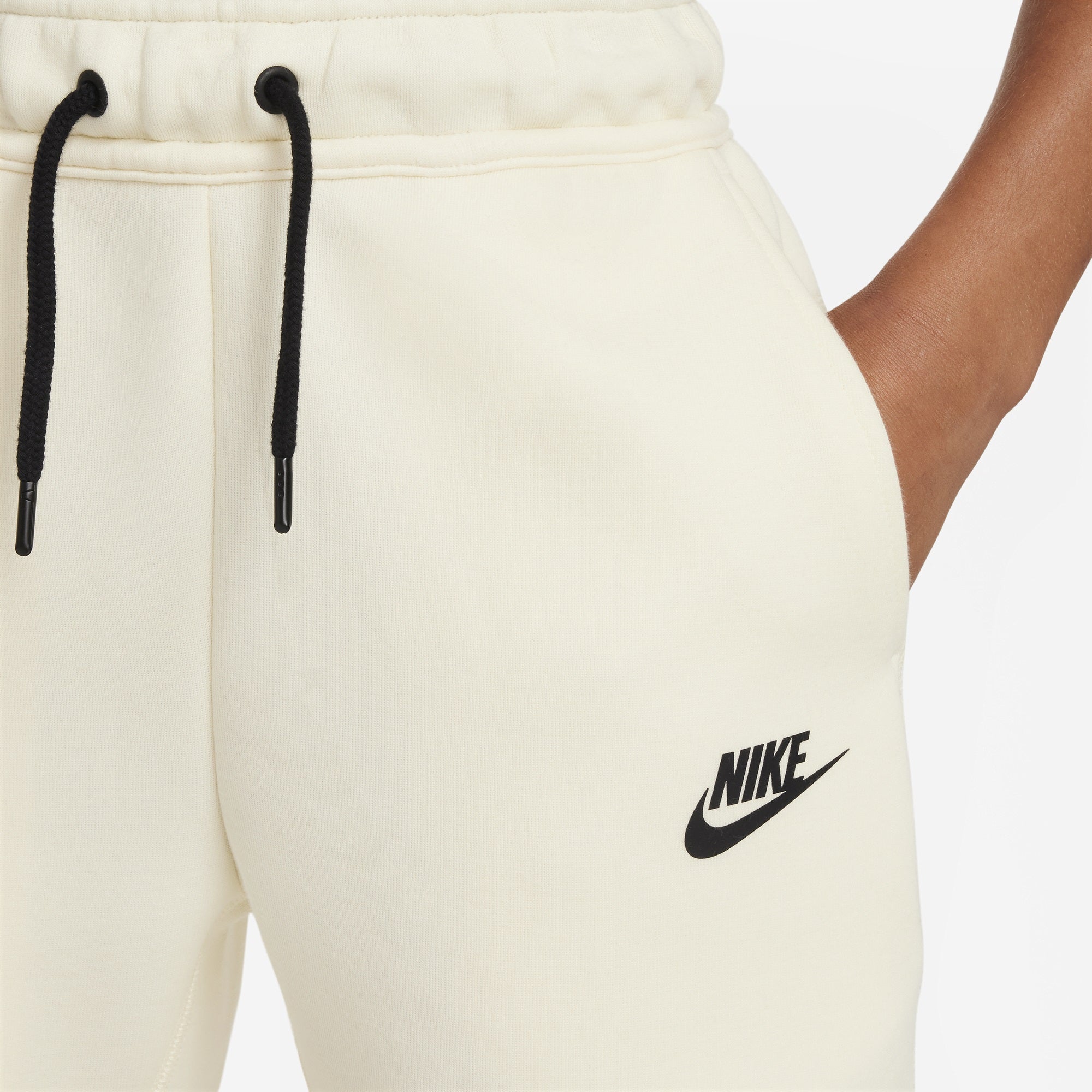 Pantaloni Nike NSW tech 8-15 ani