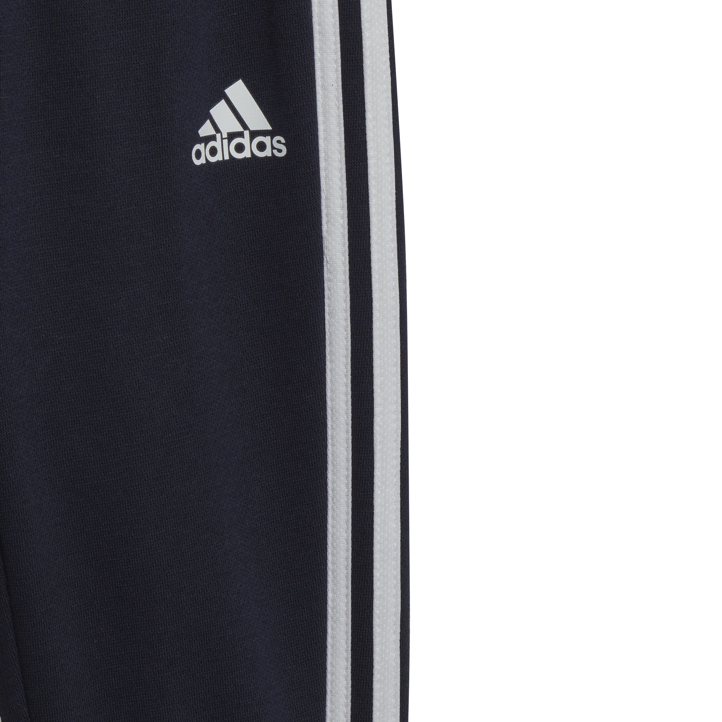 detaliu pantaloni trening pentru copii Adidas