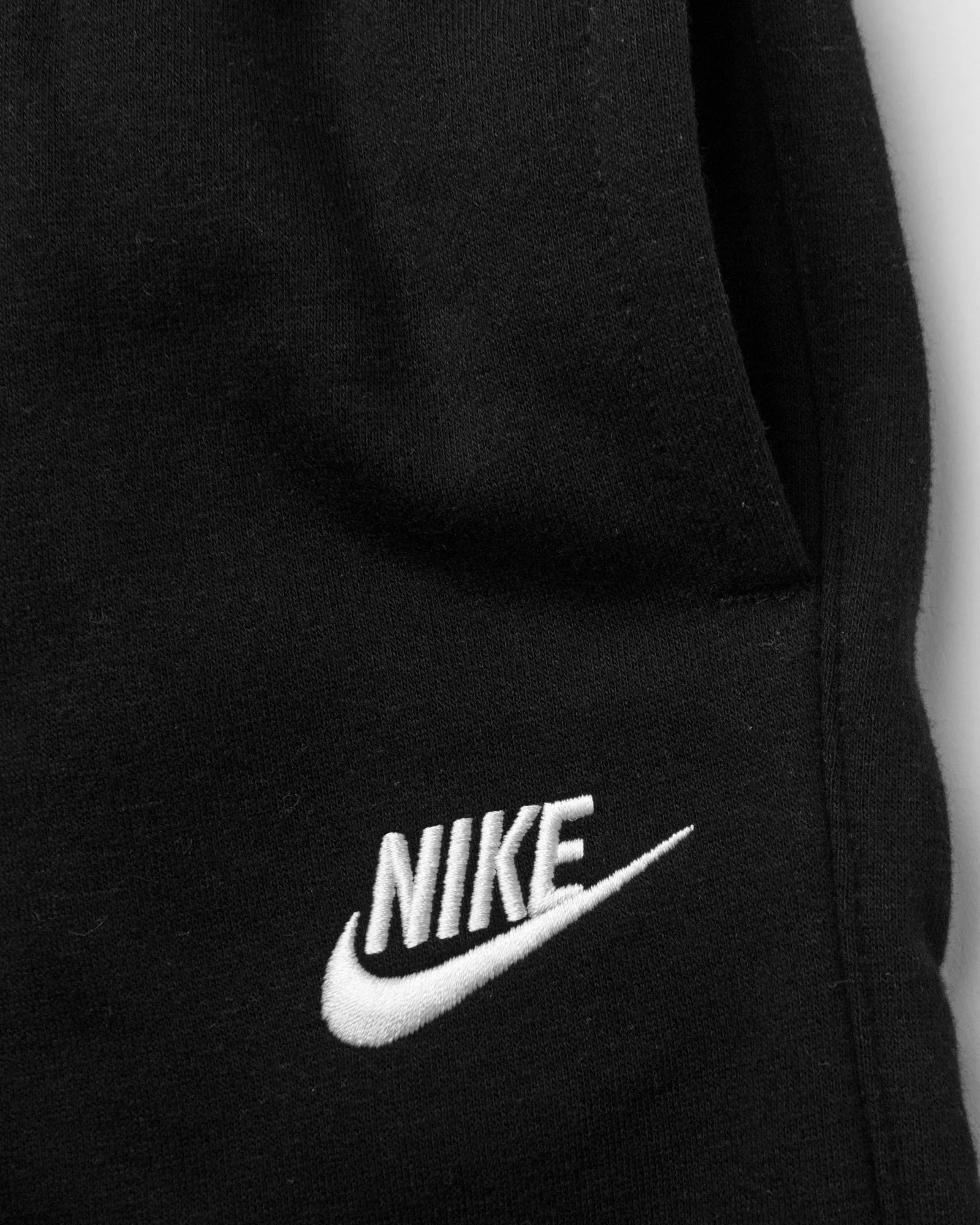 Pantaloni sport Nike Club Fleece 3-7 ani