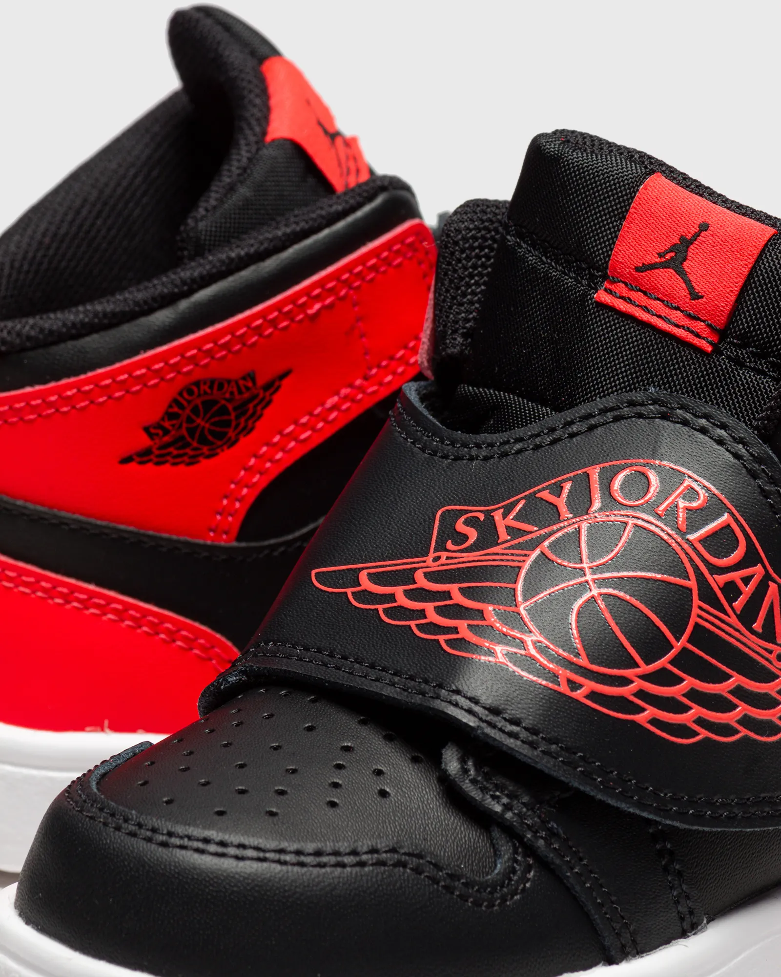 Pantofi sport NIKE Sky Jordan 1 TD EU 21-EU 27