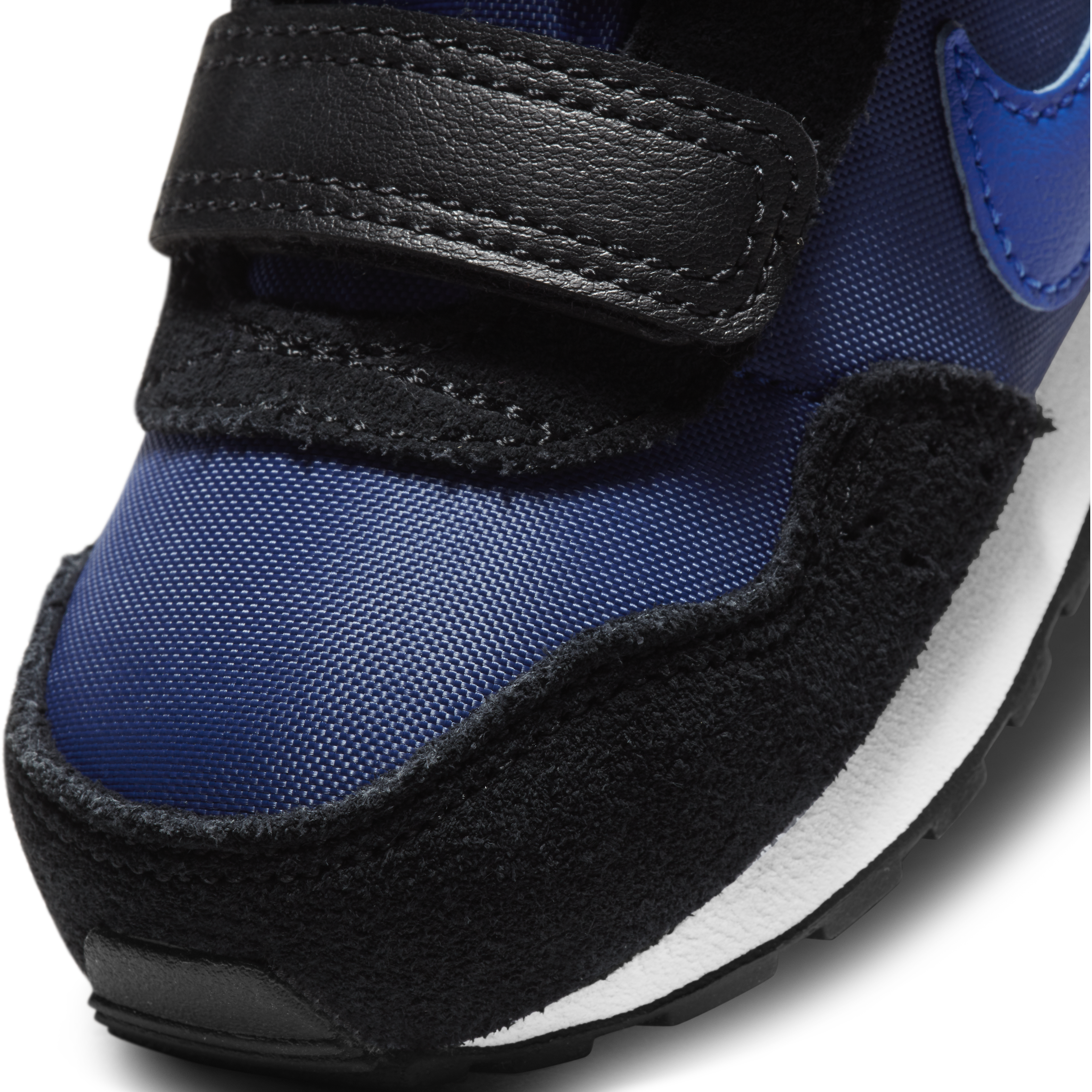 Pantofi sport Md Valiant Btv Nike EU 17 - EU 27