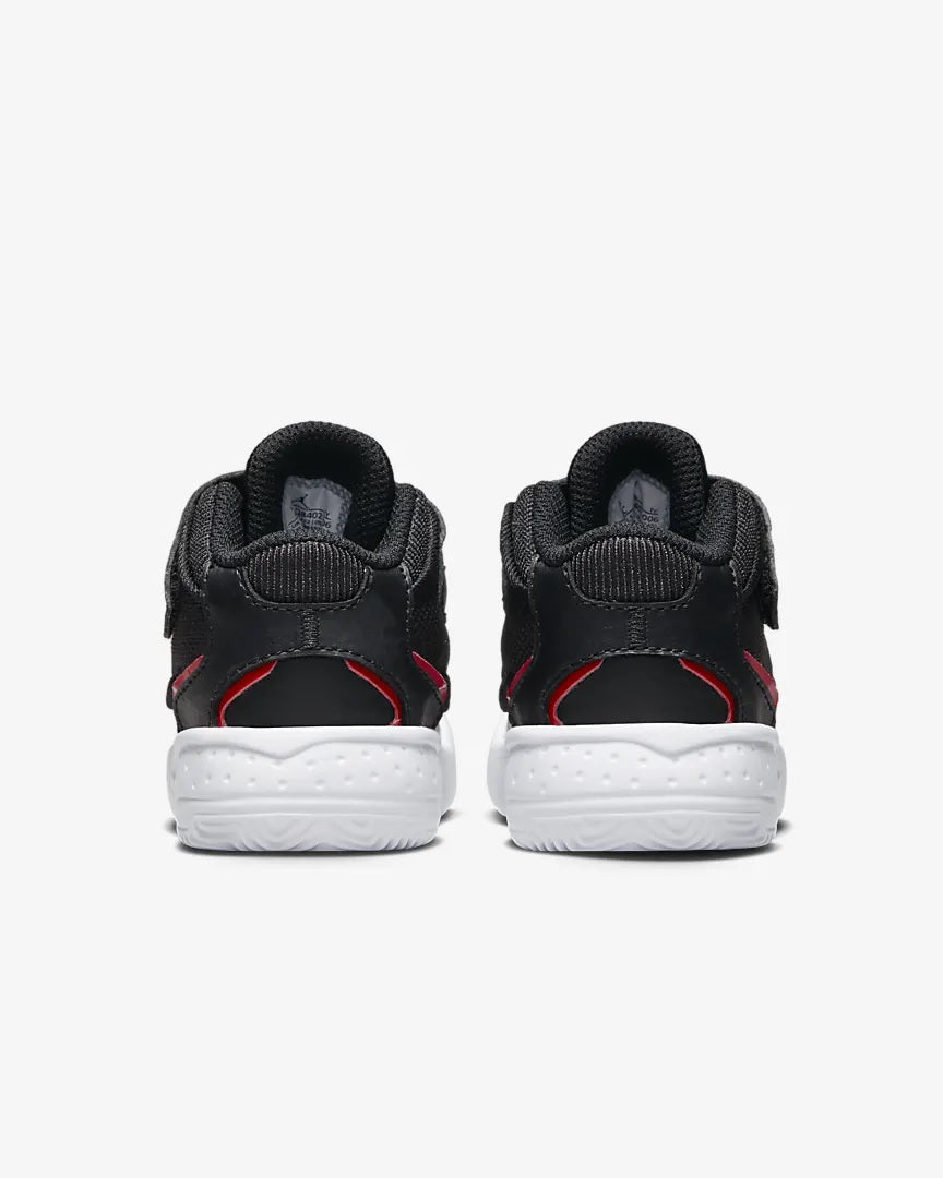 Pantofi sport Nike Jordan Max Aura 4 EU 17- EU 27