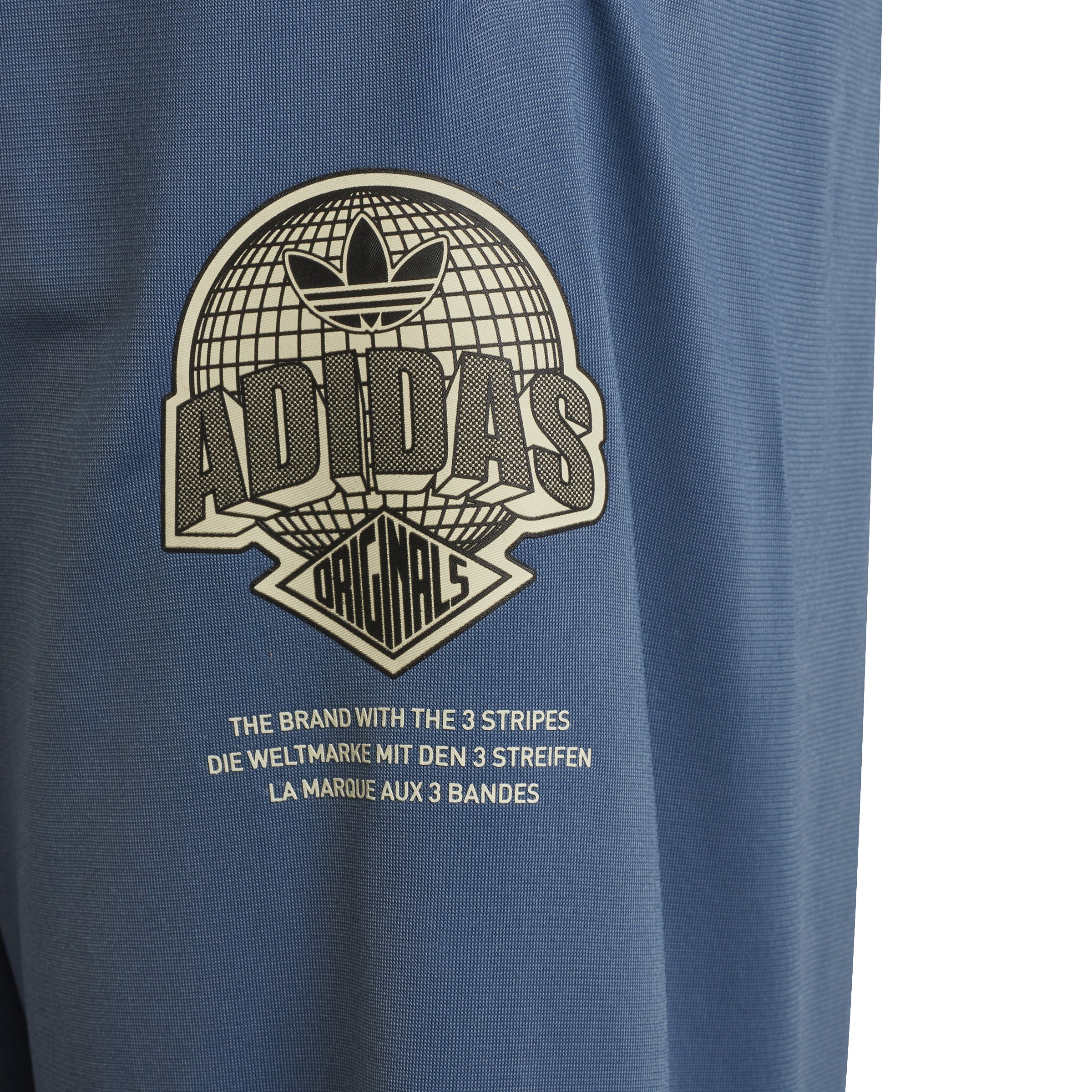 Pantaloni sport copii Adidas Graphic - detaliu logo