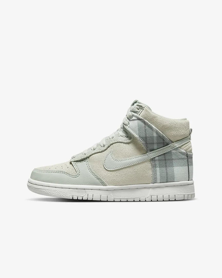 Pantofi sport NIKE DUNK HIGH SE BG EU 35.5 - EU 40