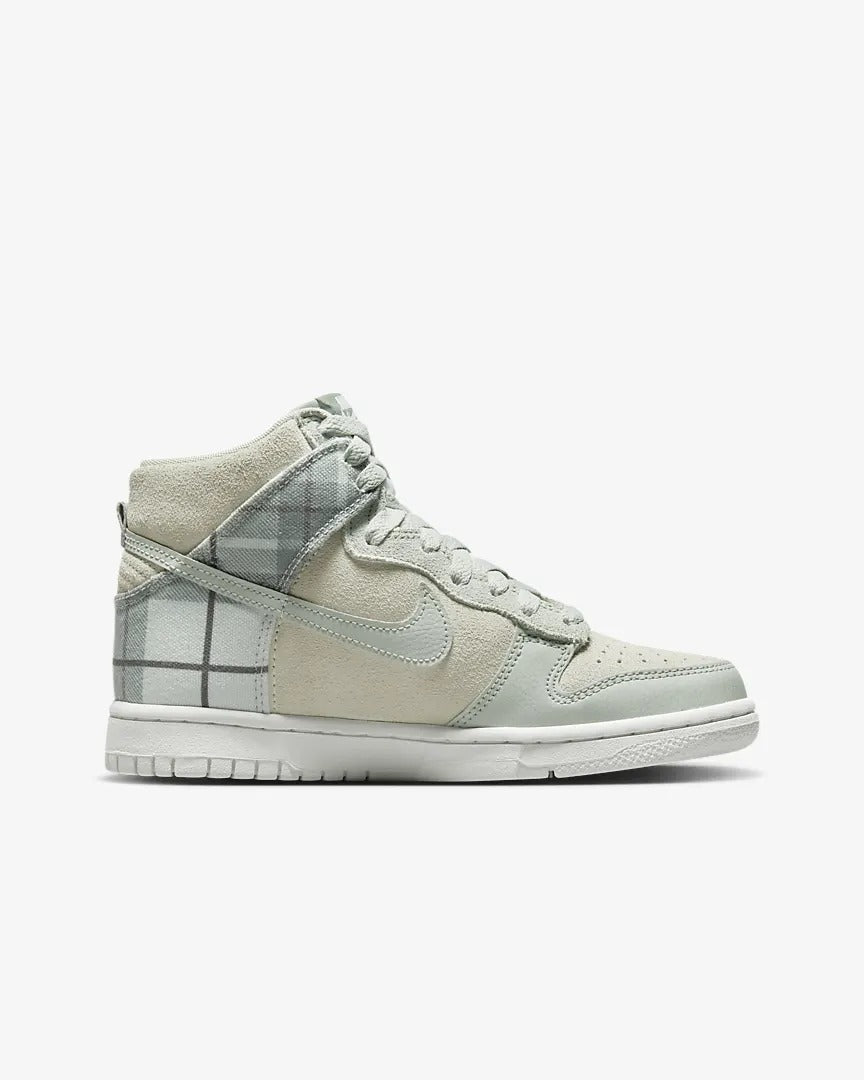 Pantofi sport NIKE DUNK HIGH SE BG EU 35.5 - EU 40