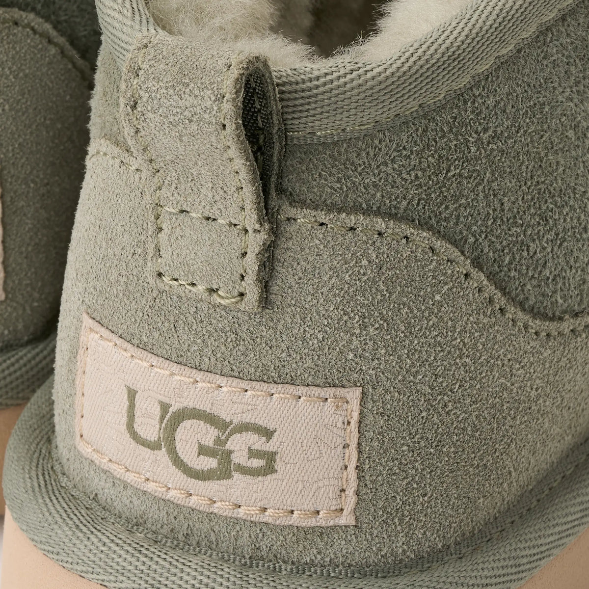 Cizme UGG Classic Ultra Mini