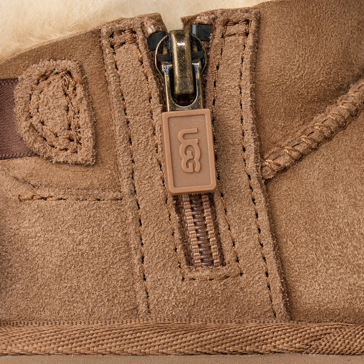 Cizme UGG Ultra Mini Bailey Bow