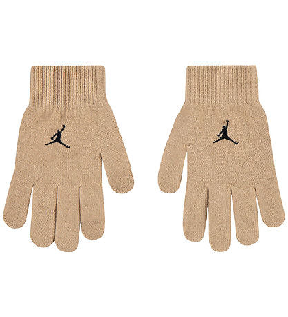 Caciula Jan Jordan Essentials S 4 - 7 Ani