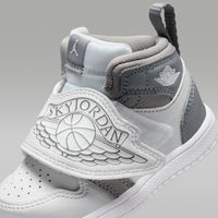 Pantofi sport Nike Sky Jordan 1 Toddler