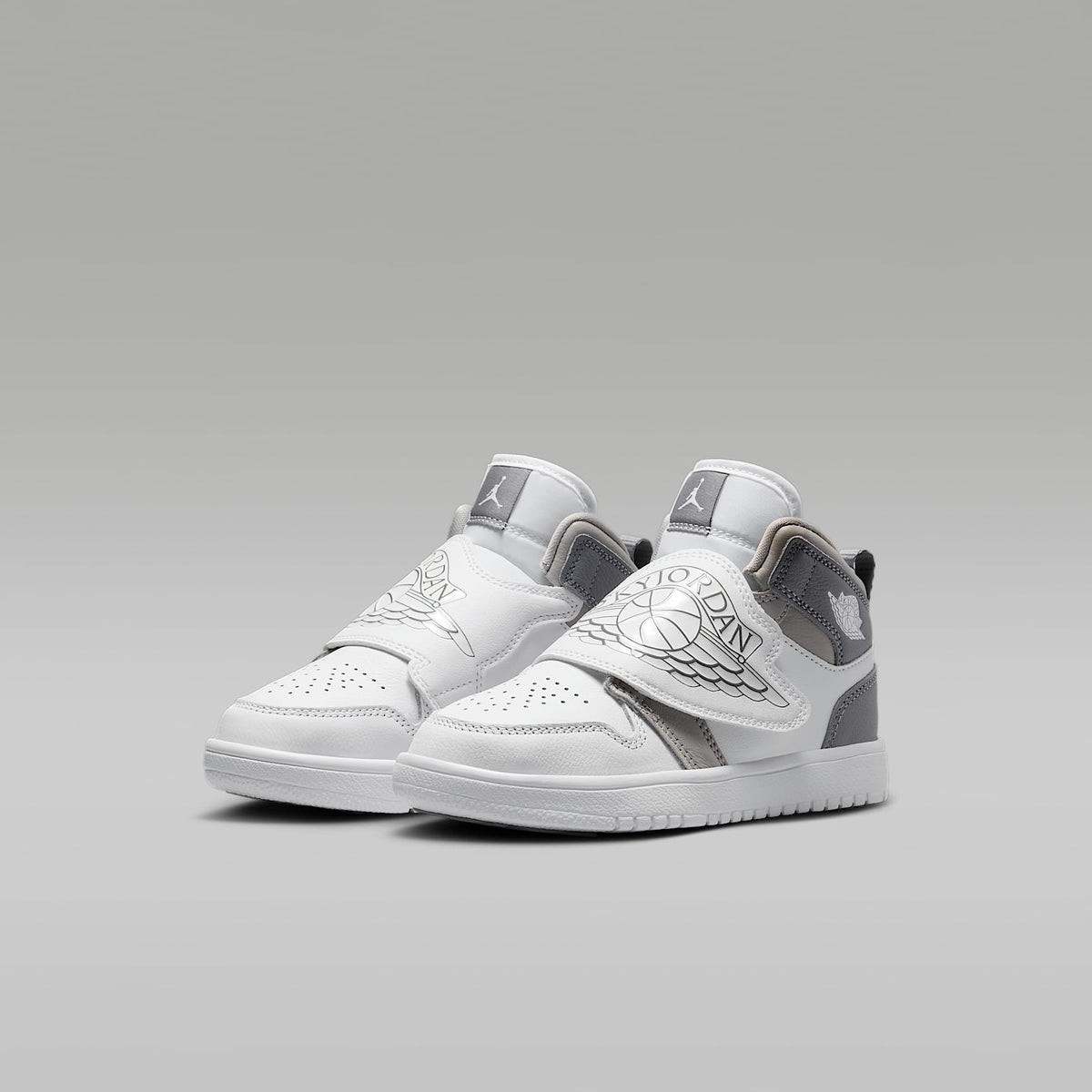 Pantofi sport Nike Sky Jordan 1 Preschool