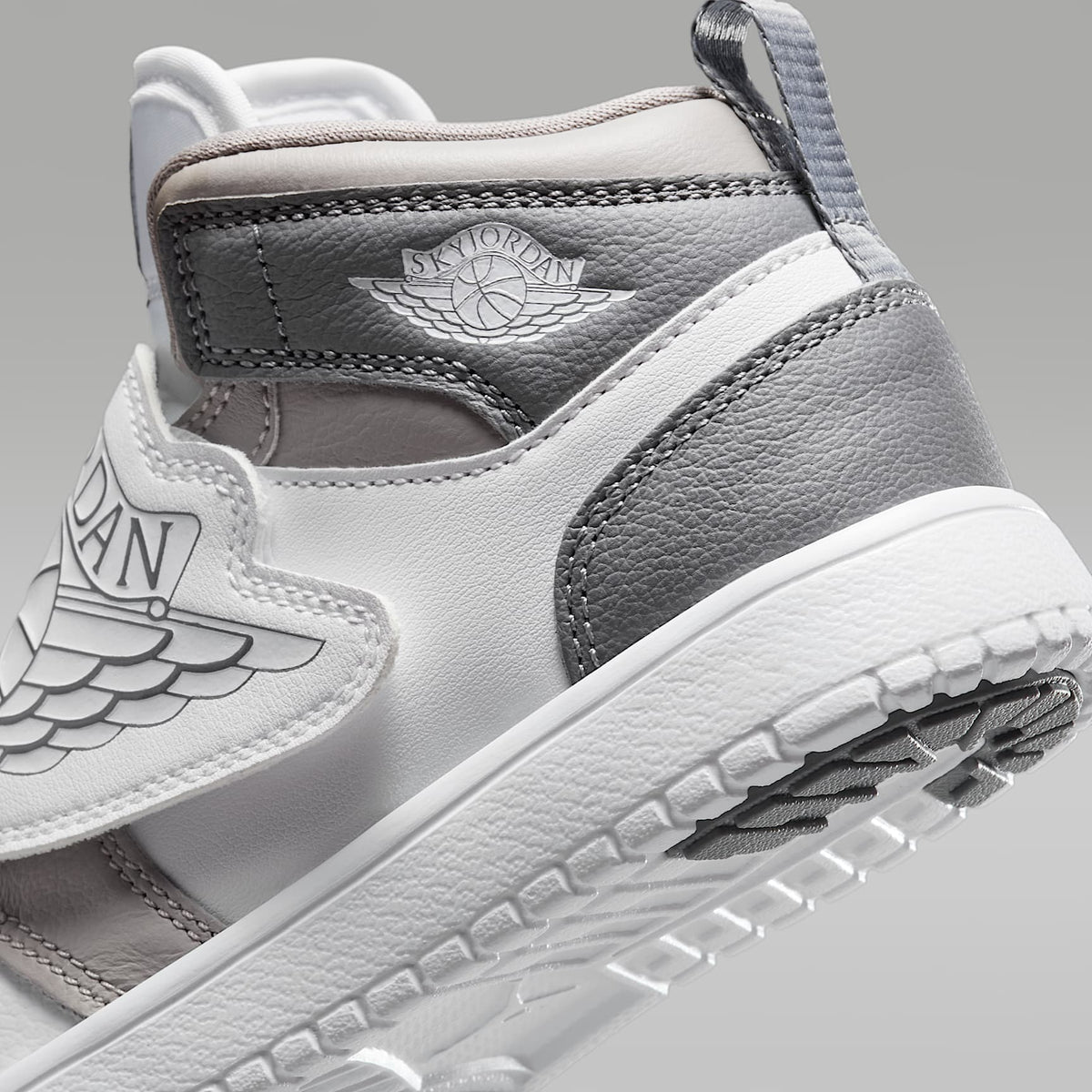 Pantofi sport Nike Sky Jordan 1 Preschool