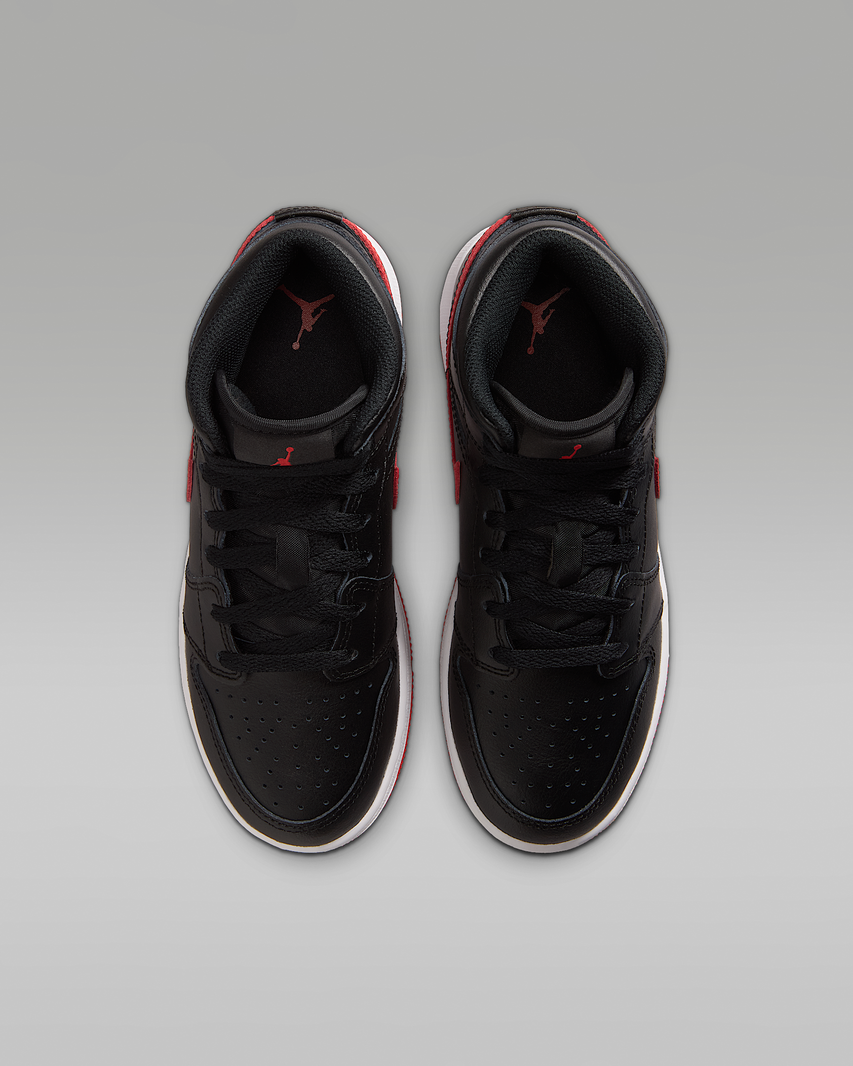 Image of Pantofi sport Jordan Air Jordan 1 Mid Grade School