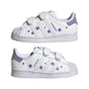 Sneakers albi pentru copii Adidas Originals Superstar  - imagine cu pereche in lateral