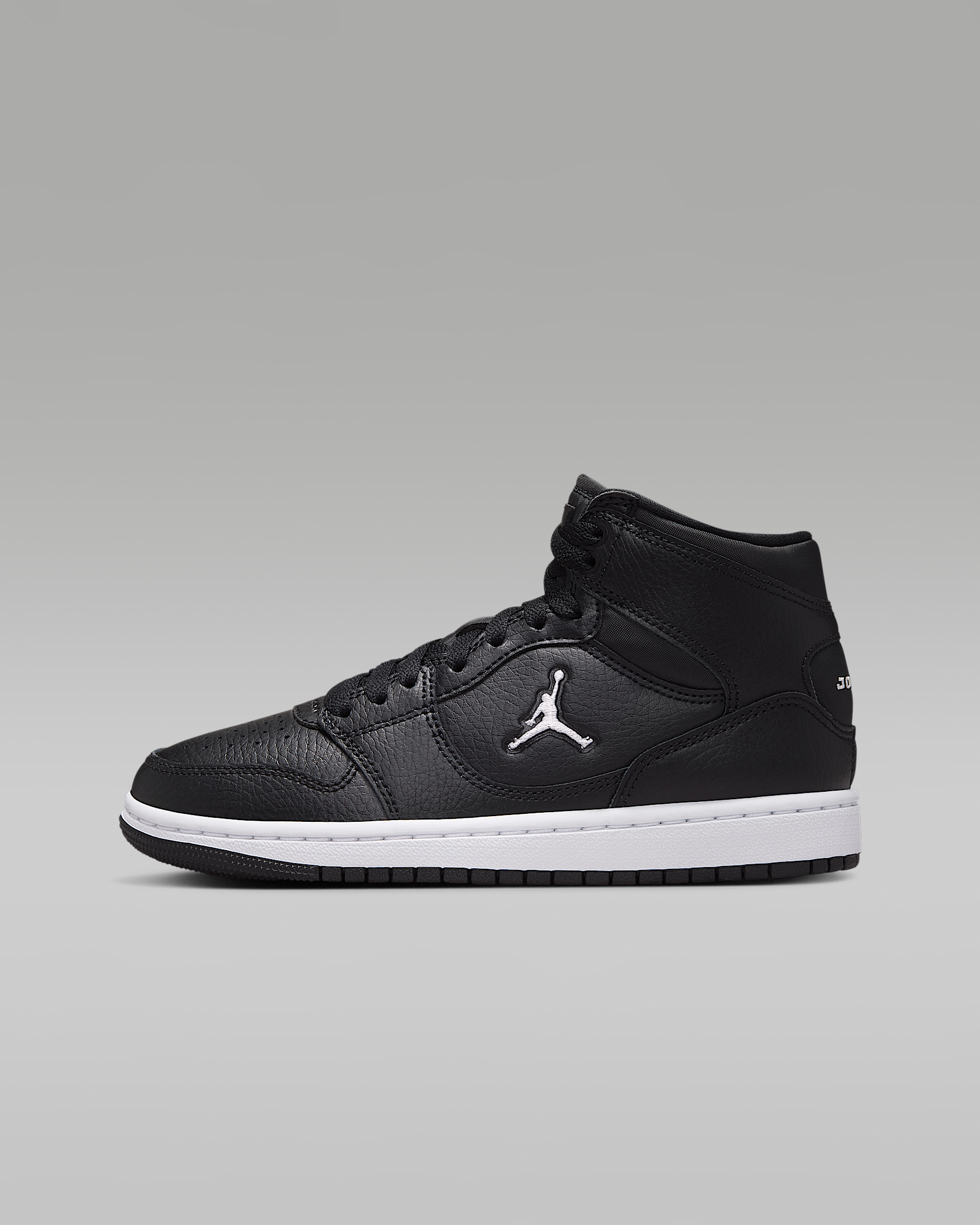 Image of Pantofi sport Jordan Court Connect Mid Grade School