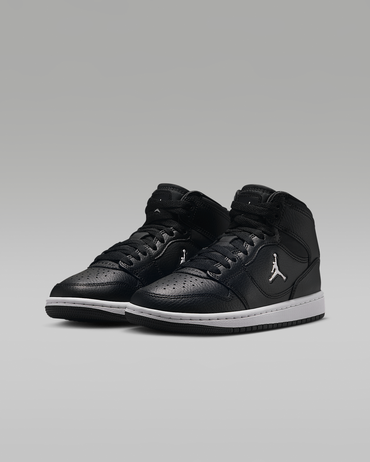 Pantofi sport Jordan Court Connect Mid Grade School