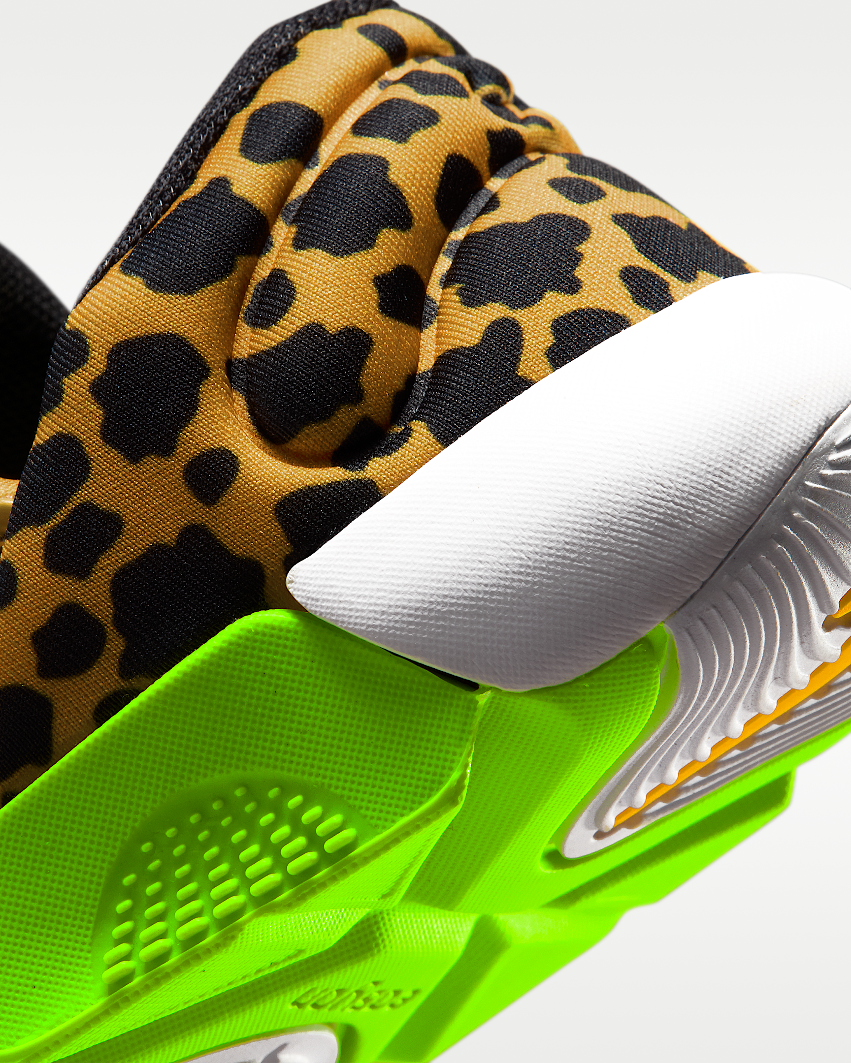Image of Pantofi sport Nike Swoosh Go All Over Print Toddler
