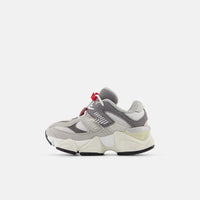 Pantofi sport New BALANCE 9060 - Footwear Classics EU 21 - EU 27.5