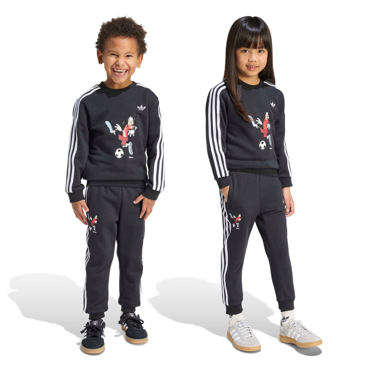 Trening adidas OriginalsCrew Set