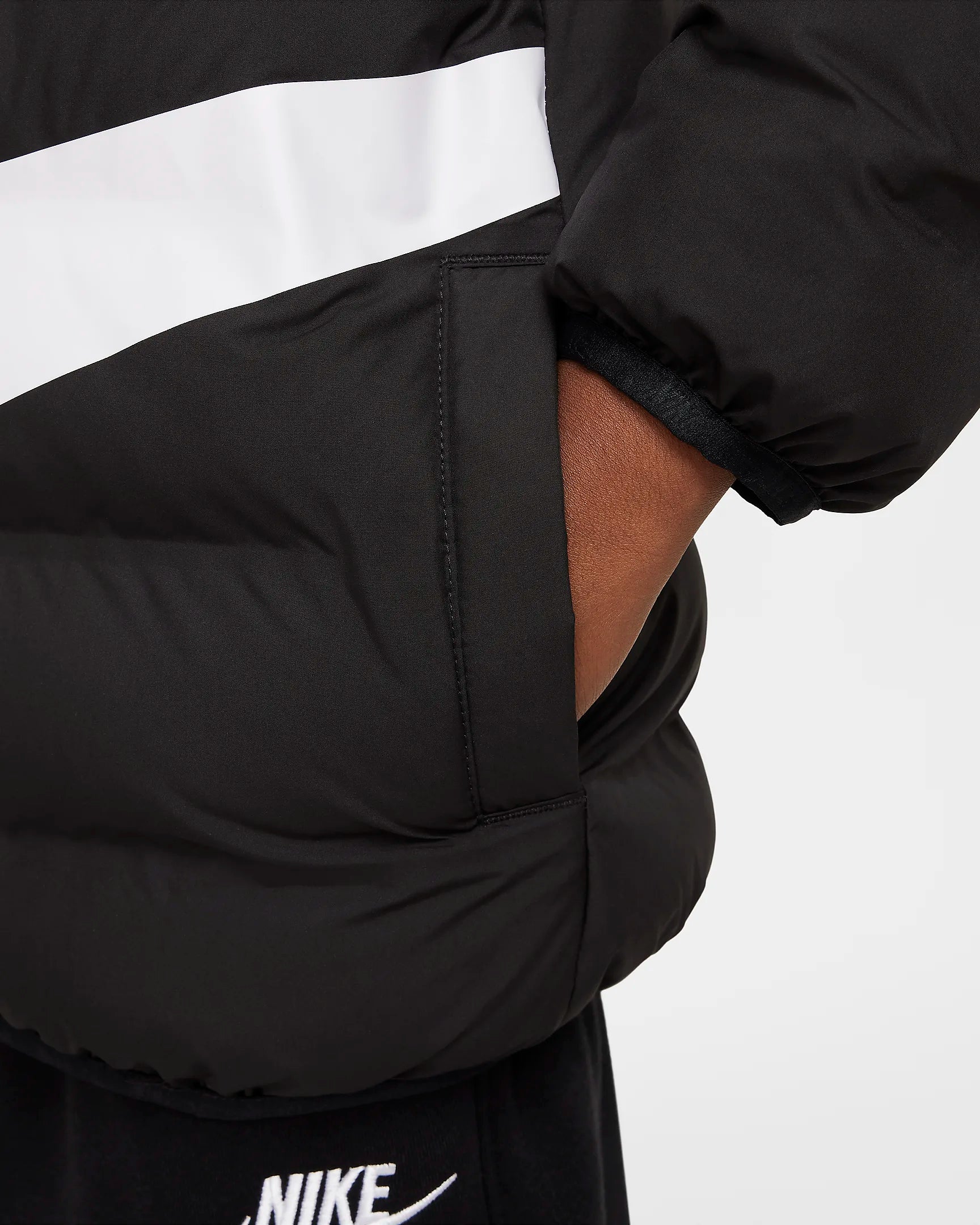 Geaca grosime medie-Nike-Nkn Wrap Swoosh Debossed Quilt 3 - 7 Ani