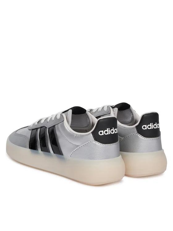 Pantofi sport adidas Barreda Decode EU 35.5 - EU 38