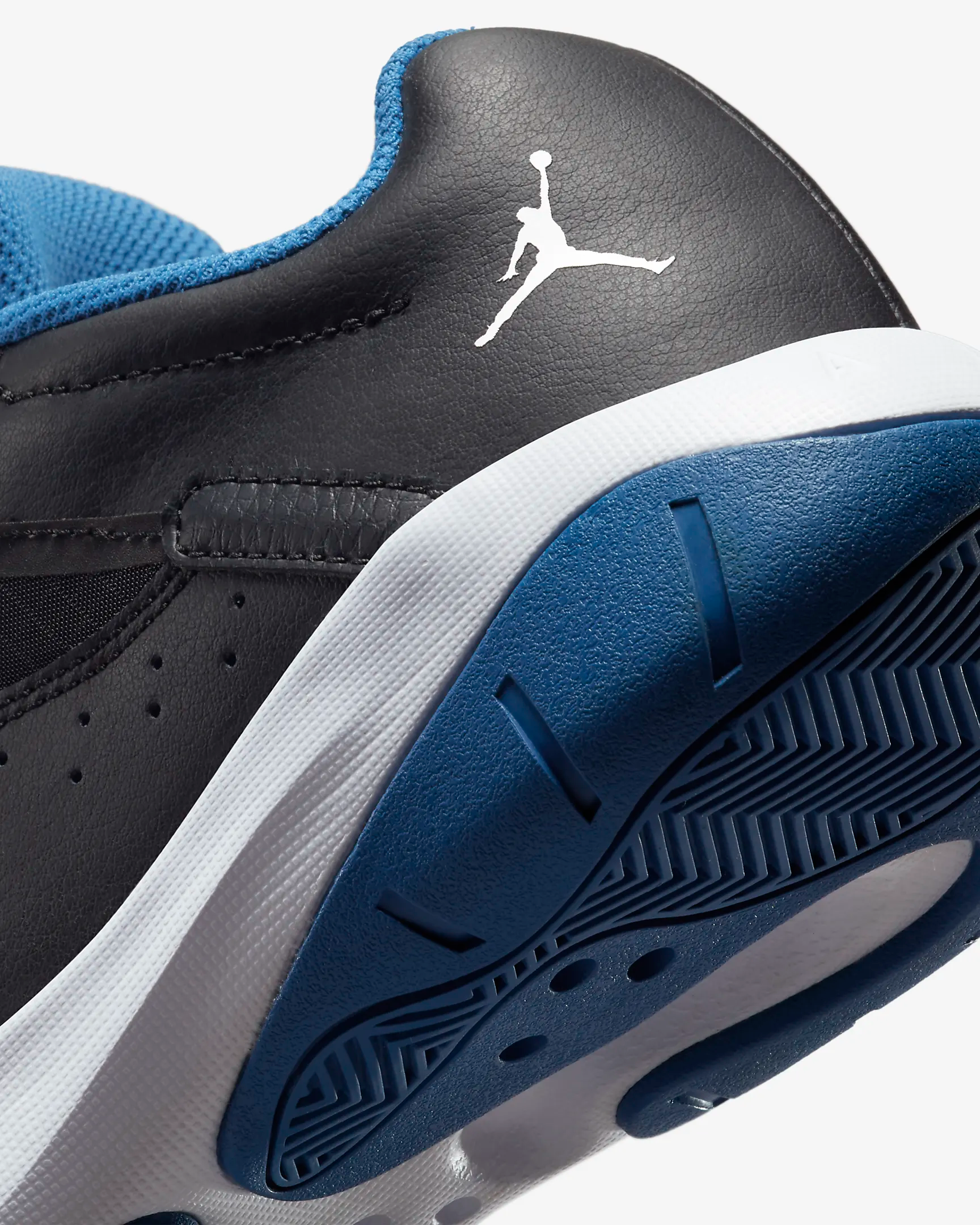 Pantofi sport Nike Jordan 11 Cmft Low EU 27.5- EU 35