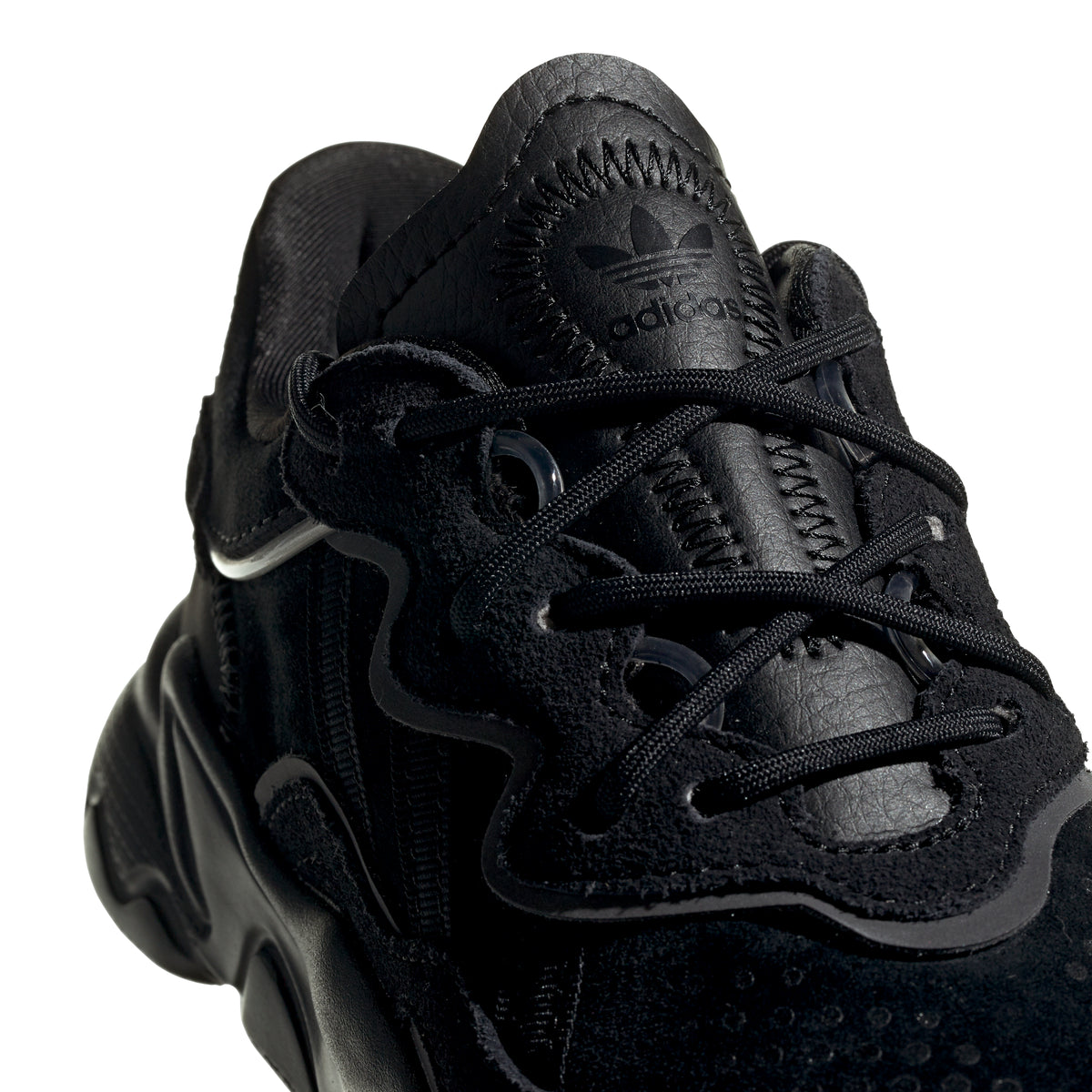 Pantofi sport Ozweego negri  - detaliu siret