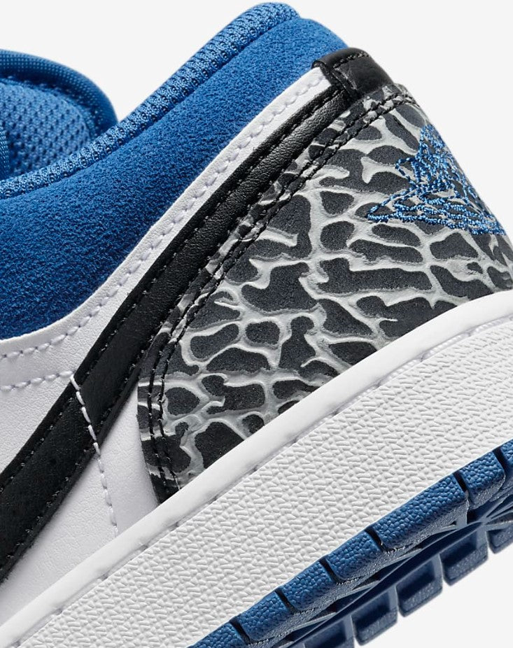 Pantofi sport Nike Air Jordan 1 Low SE EU 35.5- EU 38