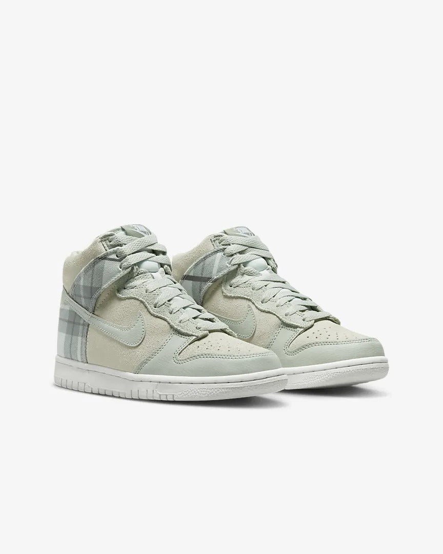 Pantofi sport NIKE DUNK HIGH SE BG EU 35.5 - EU 40