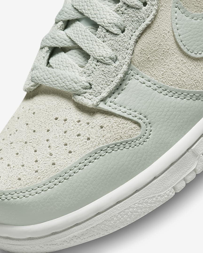 Pantofi sport NIKE DUNK HIGH SE BG EU 35.5 - EU 40